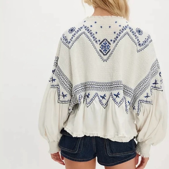 NWT Free People Holly Embroidered Smocked White and Blue Women's Top - large - Picture 2 of 7